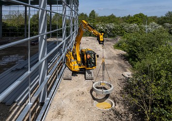 145XR Reduced Tailswing Excavator