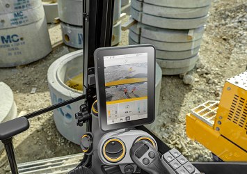 145XR Reduced Tailswing Excavator