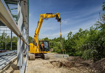 145XR Reduced Tailswing Excavator