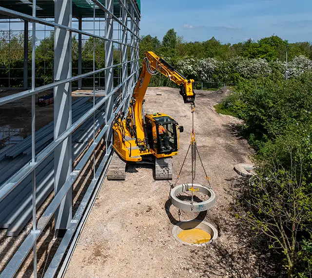 145XR Reduced Tailswing Excavator