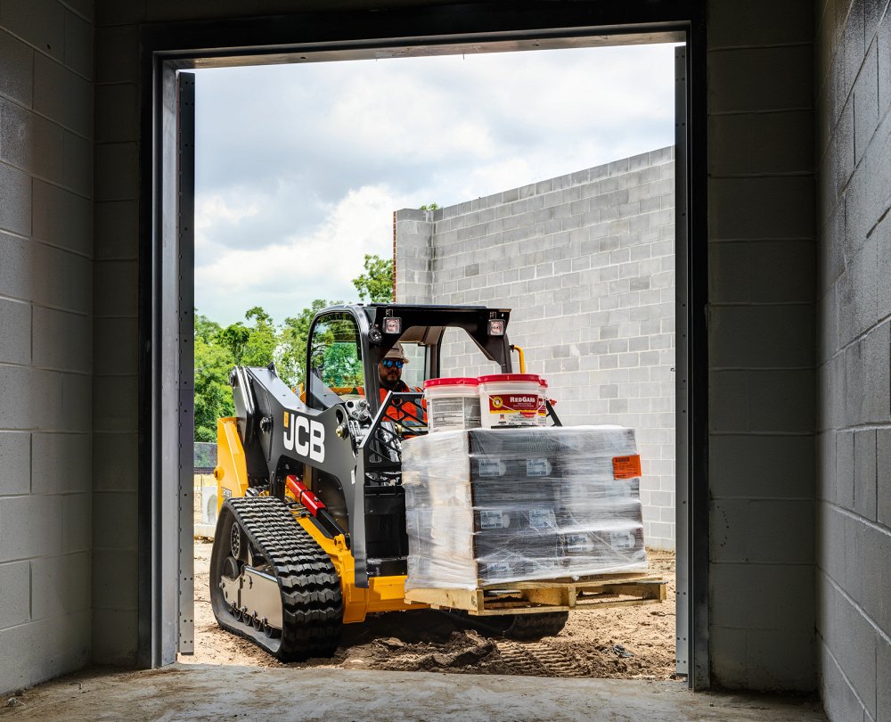 215T Vertical Lift Compact Track Loader