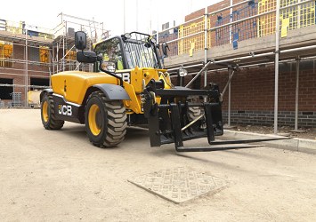 525-60 Hi-Viz Telehander