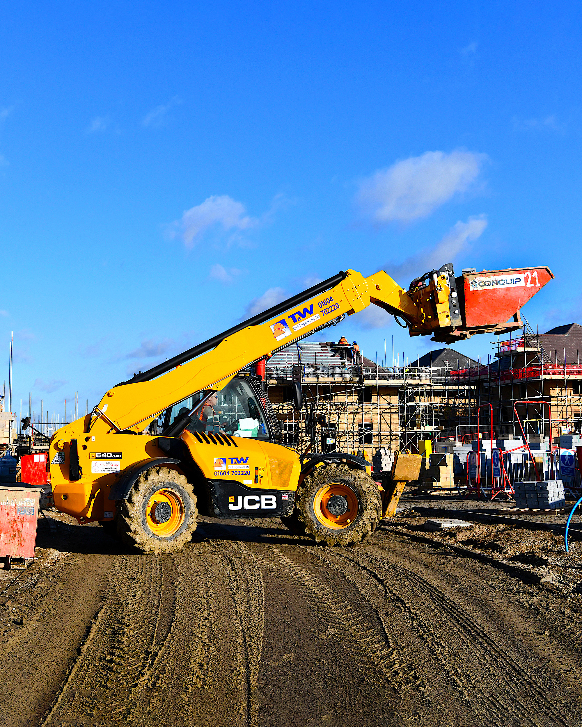 JCB 540-140 Hi-Viz Telehandler | New Equipment | Adaptalift JCB