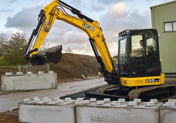 55Z-1 Compact Excavator 