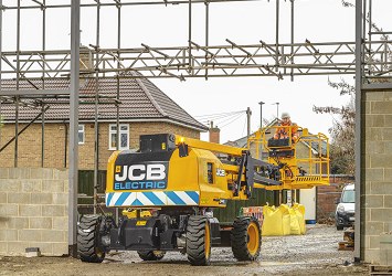 A45E Articulated Boom Access Platform