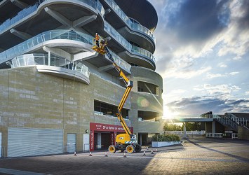 A45E Articulated Boom Access Platform